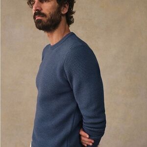 Textured Crewneck Chuck Sweater in Slate Blue